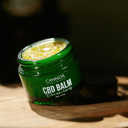 CBD-Hanfsalbe mit 11 Kräutern