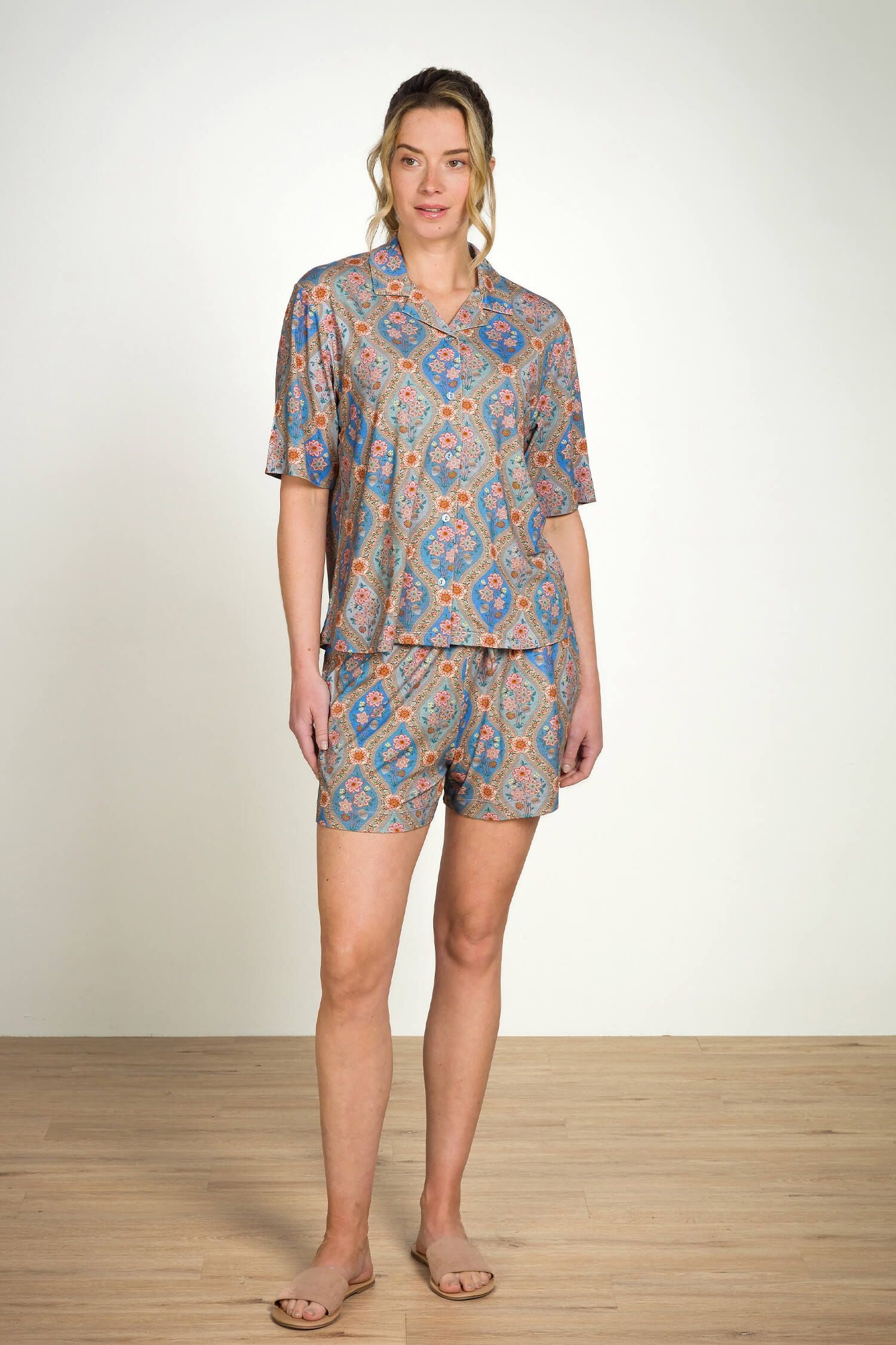 Ornamento Blue short bob trousers