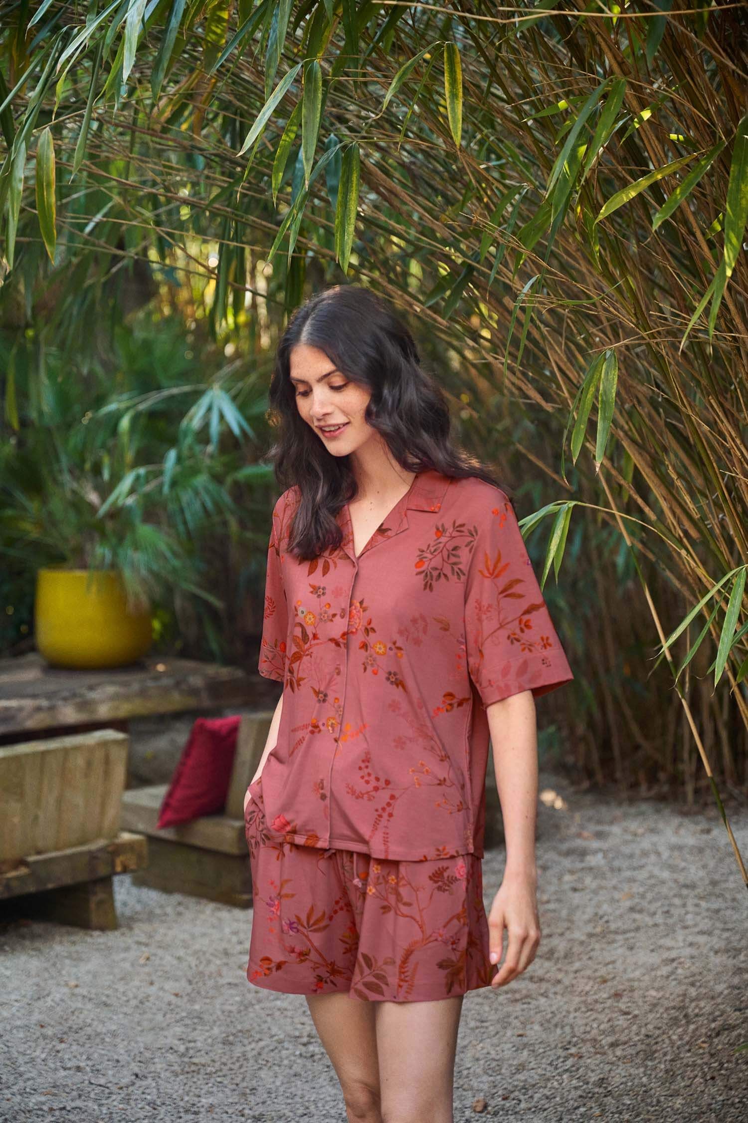 Dark pink short sleeve top Flora Bodhi Flower