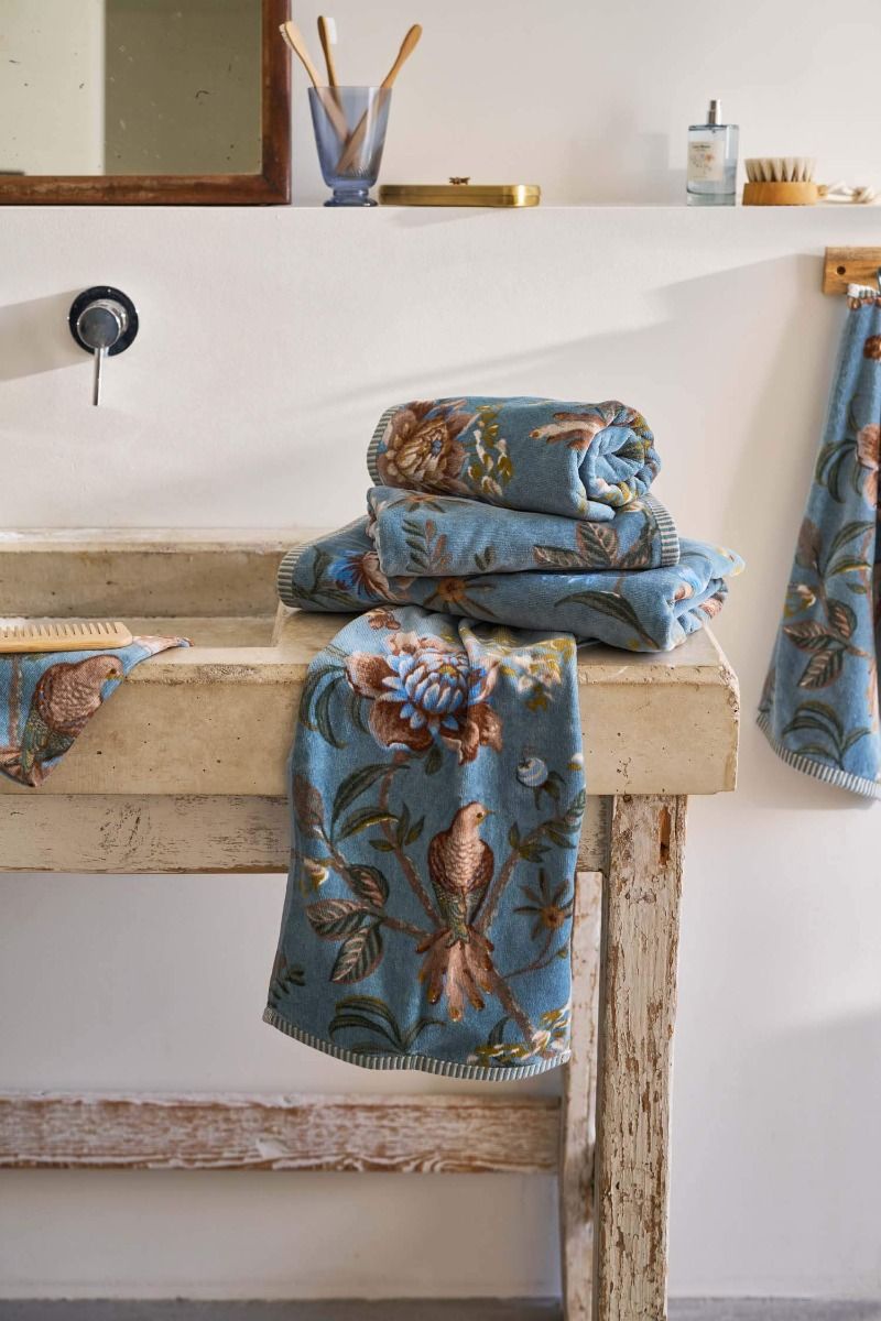 Secret Garden blue towel – Pip Studio